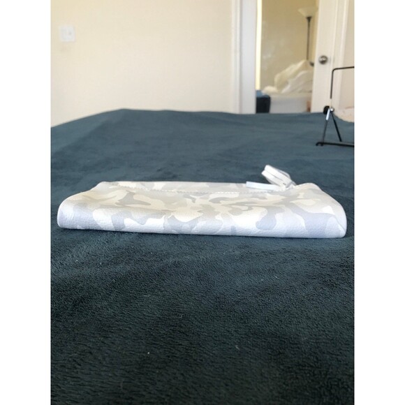 Mark & Graham made in Italy leather camouflage fold over clutch - Picture 6 of 9